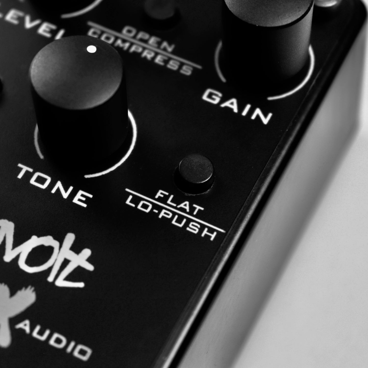 LOW PUSH Schalter sorgt dafür das der Tubescreamer auch als Overdrive benutzt werden kann
